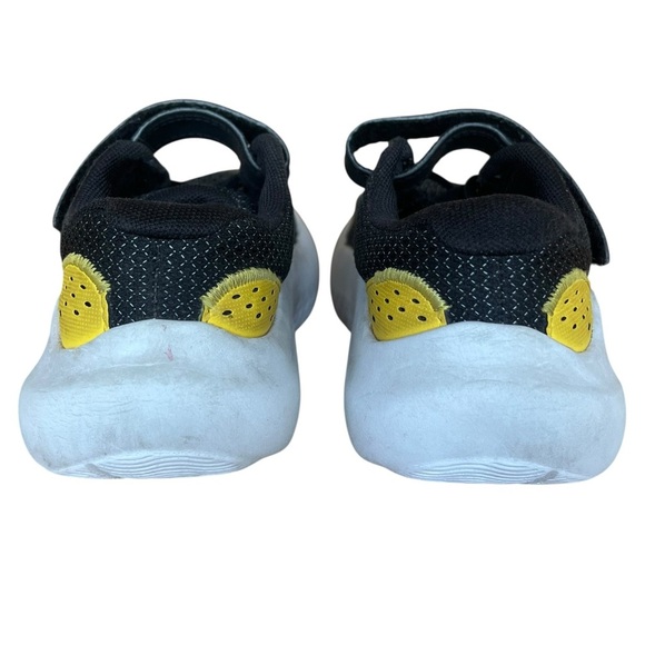 🌼 5/$25 Under Armour Boys Black Yellow Sneakers Size 12K Lightweight Running - Picture 10 of 10